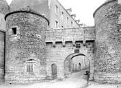 Flavigny-sur-Ozerain : Portes de la ville - Vers Darcey, exterieur