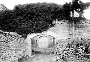 Flavigny-sur-Ozerain : Porte * Remparts - Intérieur