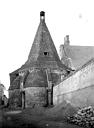 Fontevraud-l'Abbaye : Abbaye (ancienne) - Tour d'Evrault (ancienne cuisine) : Vue d'ensemble, côté sud-est