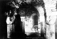Flavigny-sur-Ozerain : Abbaye de Flavigny (ancienne) - Crypte
