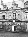 Bussy-le-Grand : Château de Bussy-Rabutin - Pavillon central, façade principale