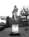 Bussy-le-Grand : Château de Bussy-Rabutin - Statue dans le parc
