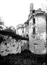 Mareuil : Château - Tours d'entrée, en perspective