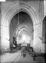 Vieux-Mareuil : Eglise - Nef, vue de l'entrée