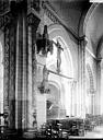 Bourbon-l'Archambault : Eglise Saint-Georges - Nef: travées