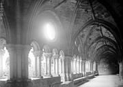 Narbonne : Abbaye de Fontfroide - Cloître: galerie