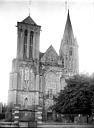 Saint-Pierre-sur-Dives : Eglise - Façade ouest