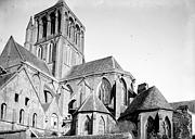 Saint-Pierre-sur-Dives : Eglise - Abside et clocher