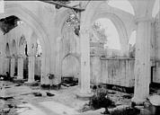 Pont-l'Abbé : Eglise du Lambour - Nef: ruines