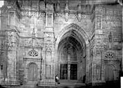 Rembercourt-Sommaisne : Eglise - Façade ouest: portails