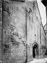 Châtillon-sur-Seine : Eglise Saint-Vorles - Façade ouest: vue diagonale