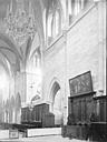 Saint-Seine-l'Abbaye : Eglise - Choeur: vue diagonale
