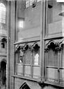 Semur-en-Auxois : Eglise Notre-Dame - Triforium et fenêtres hautes: détail