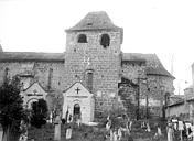 Malemort-sur-Corrèze : Eglise Saint-Sanctin ou Saint-Xantin - Façade sud et cimetière