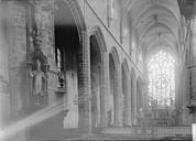 Guérande : Eglise Saint-Aubin (ancienne collégiale) - Nef vue de l'entrée