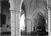 Saint-Florent-le-Vieil : Eglise Saint-Sauveur - Vue diagonale, intérieur
