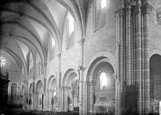 Longpont-sur-Orge : Eglise de l'ancienne abbaye  *  Basilique Notre-Dame-de-Bonne-Garde - Nef
