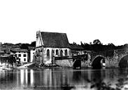 Saint-Junien : Chapelle Notre-Dame-du-Pont - Vue générale prise de la rivière