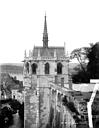 Amboise : Château - Chapelle Saint-Hubert : vue d'ensemble avec soubassement