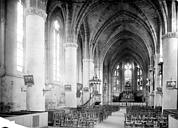 Bar-le-Duc : Eglise Saint-Pierre - Intérieur : nef, vue de l'entrée