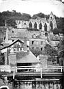 Beaumont-le-Roger : Abbaye (ancienne) - Ruines, ensemble et partie du village