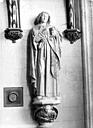 Châteaudun : Château - Chapelle, détail : statue d'un saint