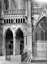 Bayeux : Cathédrale Notre-Dame - Petit porche de la façade sud
