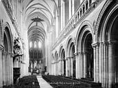 Bayeux : Cathédrale Notre-Dame - Vue intérieure de la nef, vers le sud-est