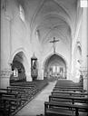 Marey-sur-Tille : Eglise - Vue intérieure de la nef, vers le choeur
