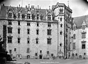 Nantes : Château des ducs de Bretagne - Façade sur cour