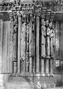 Chartres : Cathédrale Notre-Dame - Portail de la façade ouest : statues-colonnes entre la porte centrale et la porte nord