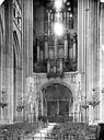Nantes : Cathédrale Saint-Pierre - Vue intérieure de la nef, vers l'entrée