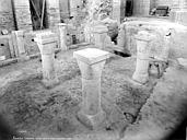 Nantes : Cathédrale Saint-Pierre - Crypte en cours de fouilles : colonnes centrales
