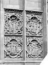 Paris 04 : Cathédrale Notre-Dame - Transept sud : bas-relief décorant le soubassement, côté gauche