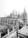 Paris 04 : Cathédrale Notre-Dame - Sacristie : partie supérieure et toiture