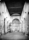 Quimper : Prieuré de Locmaria (ancien) - Eglise : Vue intérieure de la nef, vers le choeur
