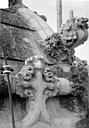 Tours : Cathédrale Saint-Gatien - Couronnement d'un clocher : crochet