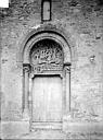 Neuilly-en-Donjon : Eglise Sainte-Marie-Madeleine - Petit portail de la façade ouest