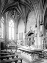 Souvigny : Abbaye (ancienne) * Eglise abbatiale - Vue intérieure de la chapelle neuve avec tombeaux