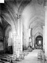 Ygrande : Eglise Saint-Martin - Vue intérieure de la nef, vers le nord-est