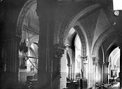 Bourbon-l'Archambault : Eglise - Vue intérieure de la nef