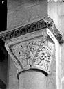 Souvigny : Abbaye (ancienne) * Eglise abbatiale - Chapiteau à motifs décoratifs