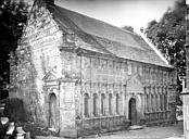Roche-Maurice (La) : Chapelle ossuaire Sainte-Anne - Vue d'ensemble