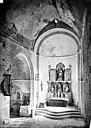 Boule-d'Amont : Abbaye de Serrabona - Eglise : Vue intérieure de la nef, vers le choeur