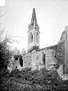 Port-en-Bessin-Huppain : Eglise de Villiers-sur-Port (ancienne) - Façade et clocher