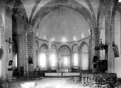 Vigeois : Eglise - Vue intérieure de la nef, vers le choeur