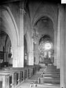 Mirebeau-sur-Bèze : Eglise - Vue intérieure de la nef, vers le nord-est