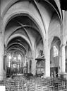 Saint-Jean-de-Losne : Eglise - Vue intérieure de la nef, vers le sud-est