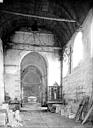 Cravant-les-Côteaux : Eglise Saint-Léger dite église du cimetière - Vue intérieure de la nef vers le choeur