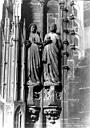 Strasbourg : Cathédrale Notre-Dame - Portail sud de la façade ouest. Statues de l'ébrasement droit : Vierges sages